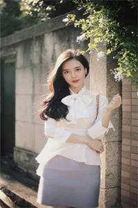 我在女团当BACK的那些年