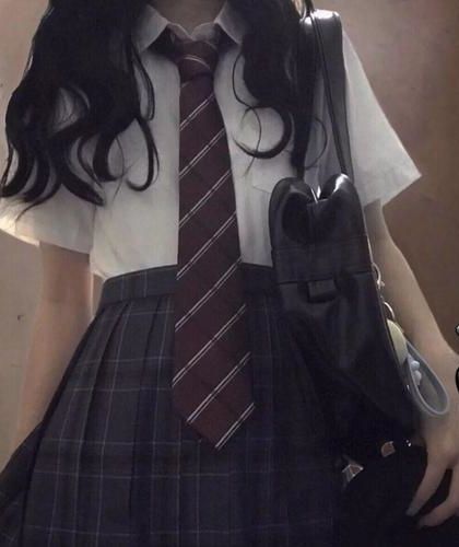 95by偏执阴郁男偏要纠缠炮灰反派 作者：莫言生