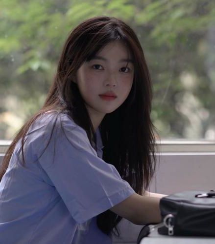 《大叔暴cao小姐姐》