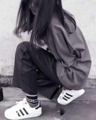 和离后，搬空半个京城去流放